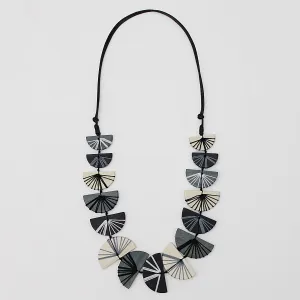 Monochromatic Threaded Maren Necklace