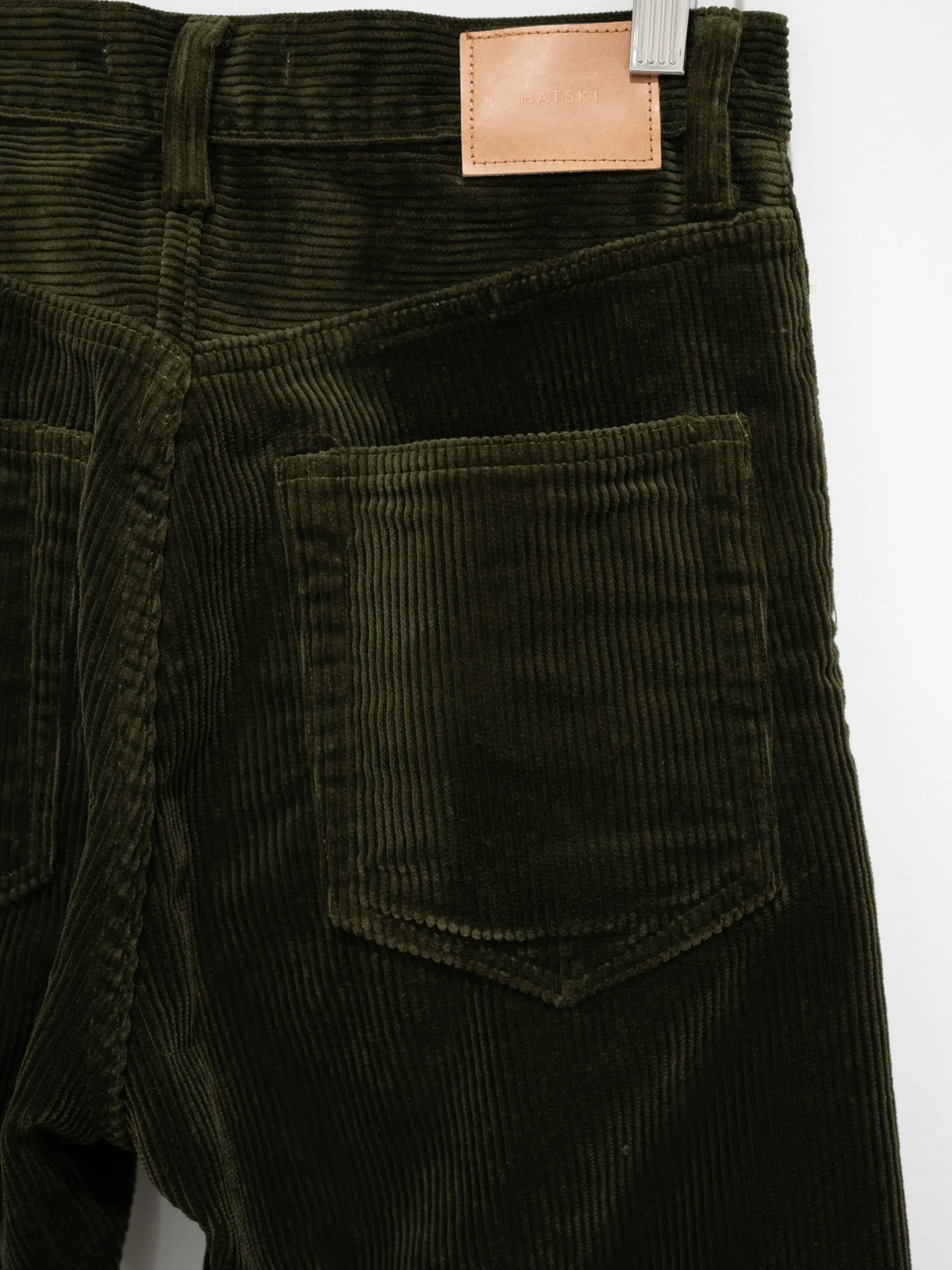 Regular Tapered Corduroy - Olive