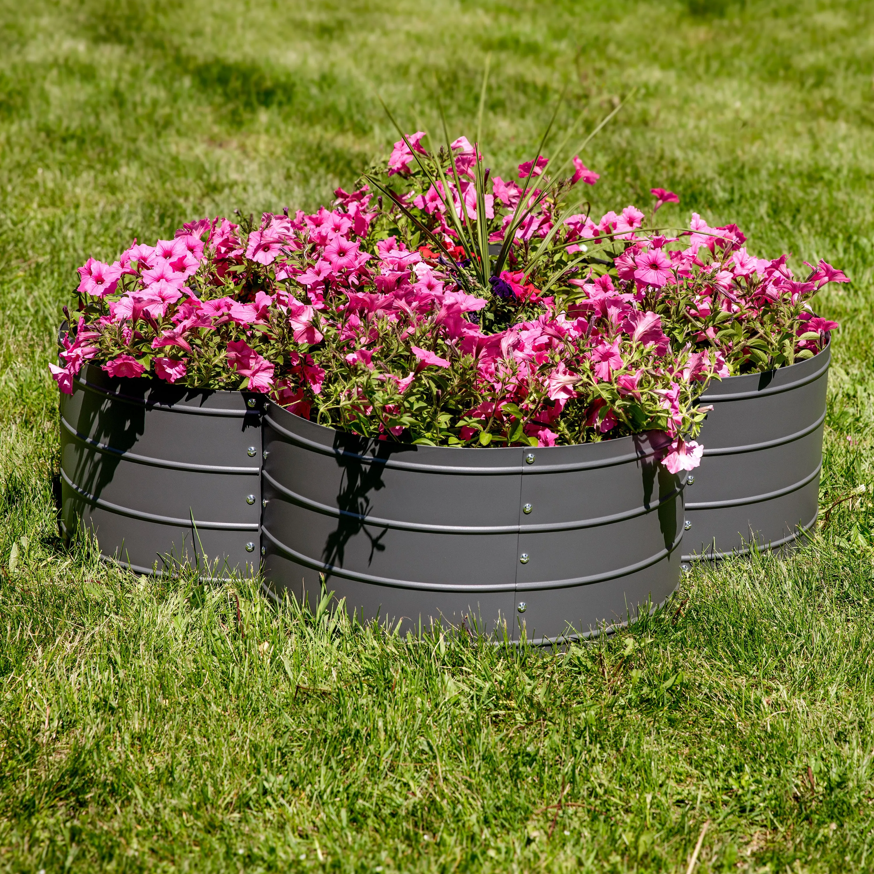 Sunnydaze 4-Leaf Clover-Shaped Galvanized Steel Raised Garden Bed